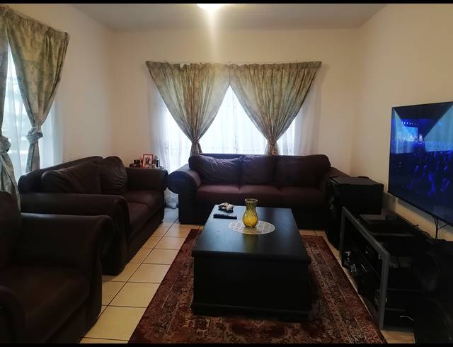 2 BEDROOM APARTMENT FOR SALE IN NORTHGATE